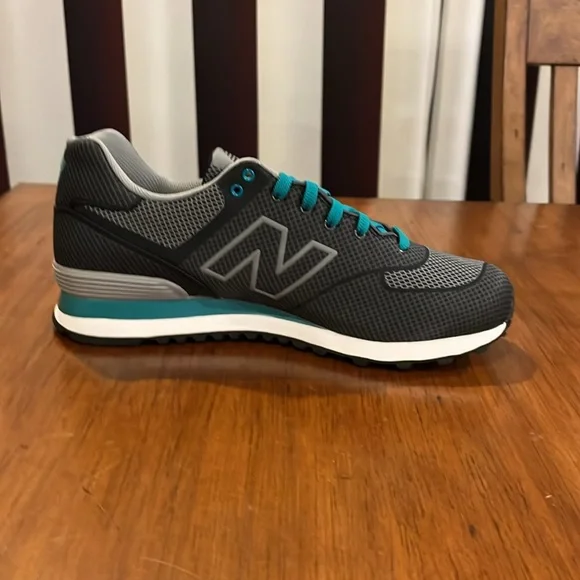 New Balance 574 Shoes Sneakers ML574ALD grey Mens Size 9.5